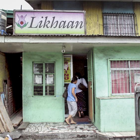 A Likhaan clinic in Metro Manila